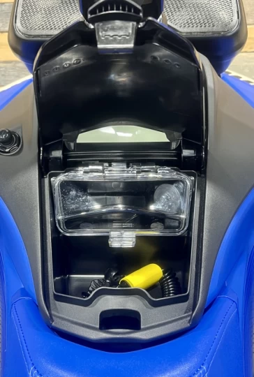 2025 BRP SEA-DOO SPARK TRIXX 1UP + IBR + VTS + MODE TRIXX + AUDIO + SEULEMENT 16 HR + RARE & A1 