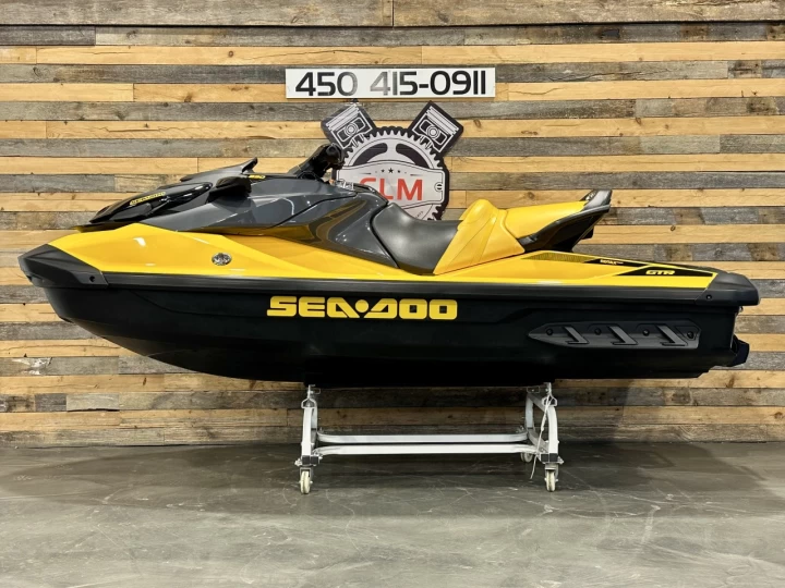 2023 BRP SEA-DOO GTR 230 H.P + IBR + VTS + 3 PASSAGERS +SEULEMENT 15 HR + RARE & A1 