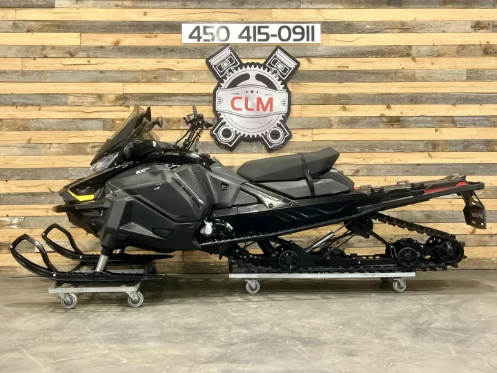 2024 BRP SKI-DOO TUNDRA L.E 600 EFI LT-LONG TRACK 154'' + SEULEMENT 379 KM + REV GEN4 + BANC DOUBLE + RARE & A1 