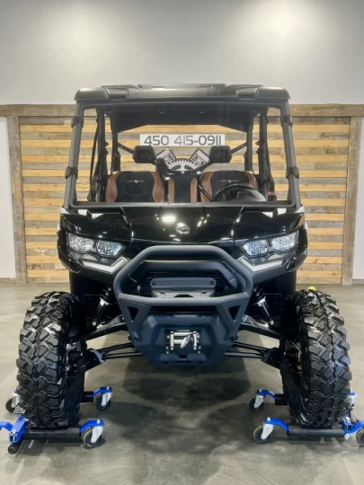 2024 BRP CAN-AM DEFENDER MAX CREW HD-10 ÉDITION LONE STAR + 4WD + DPS + SEULEMENT 10 KM + 6 PASSAGERS + RARE & COMME NEUF 