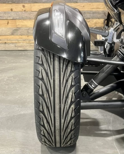 2015 BRP CAN-AM SPYDER F3-S + SE-6 (SEMI-AUTOMATIQUE) + SEULEMENT 28382 KM + CONDITION A1 