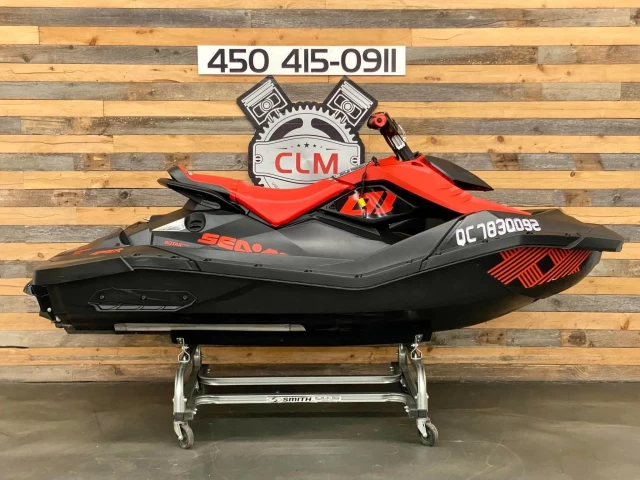 BRP SEA-DOO SPARK TRIXX 2UP + IBR + VTS + SEULEMENT 33 HR + RARE & A1  2021