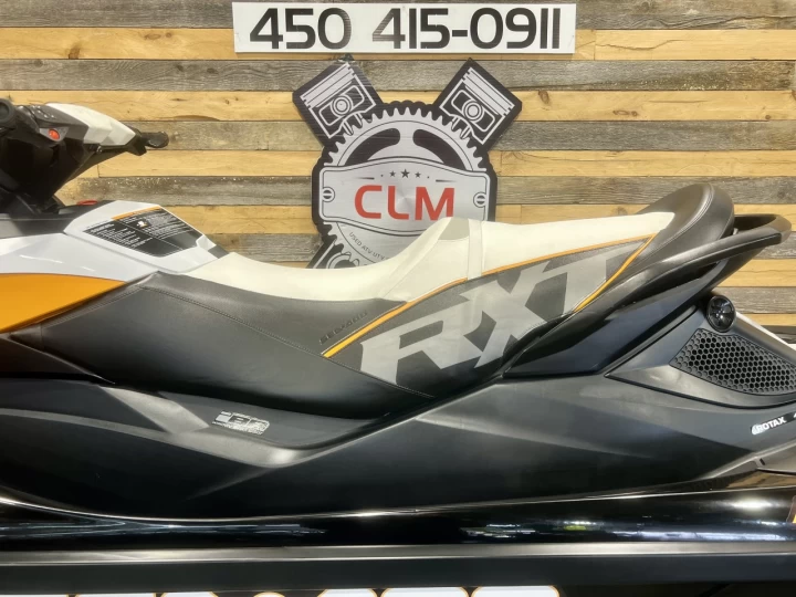 2012 BRP SEA-DOO RXT 260 HP IS = SUSPENSION INTELLIGENTE + SEULEMENT 117 HR + 3 PASSAGERS + MODELE RARE + 