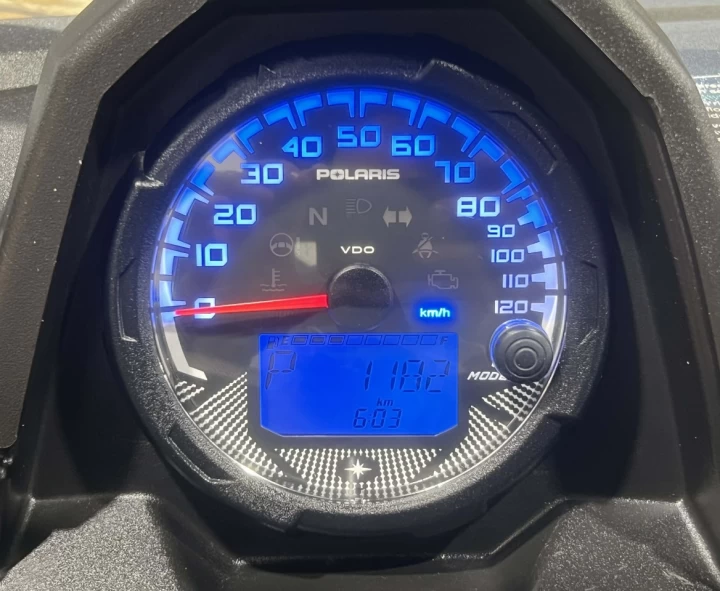 2017 POLARIS RANGER XP 1000 EFI + EDITION LIMITÉE HUNTER + 4X4 + E.P.S + SEULEMENT 4629 KM 