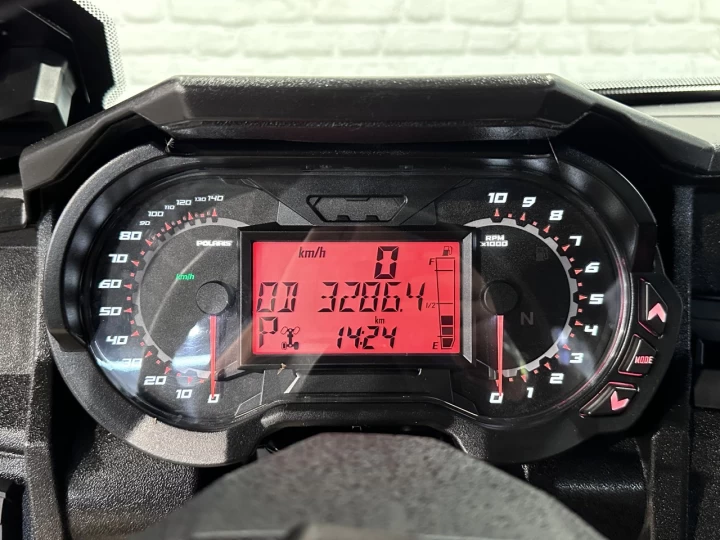 2021 POLARIS GENERAL 4 CREW XP 1000 EDITION DELUXE + RIDE COMMAND RADIO - GPS + CABINE FERMÉ + 3286 KM SEULEMENT 