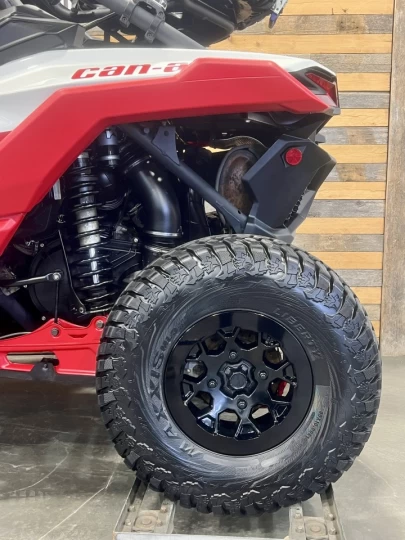 2024 BRP CAN-AM MAVERICK X3 X-RC TURBO ''RR'' 200 H.P + DPS + 4WD + 64'' + FOX + SEULEMENT 3784 KM + RARE & A1 