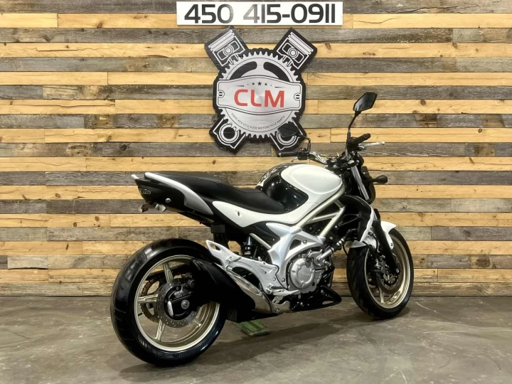2009 SUZUKI SFV 650 GLADIUS + 51112 KM + PETITE PLAQUE $$$ + RARE & A1 