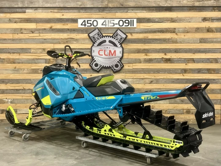 2020 BRP SKI-DOO SUMMIT X 850 E-TEC SHOT 165'' + SEULEMENT 2328 KM + PONT NEUF 0 KM + CONDITION A1 