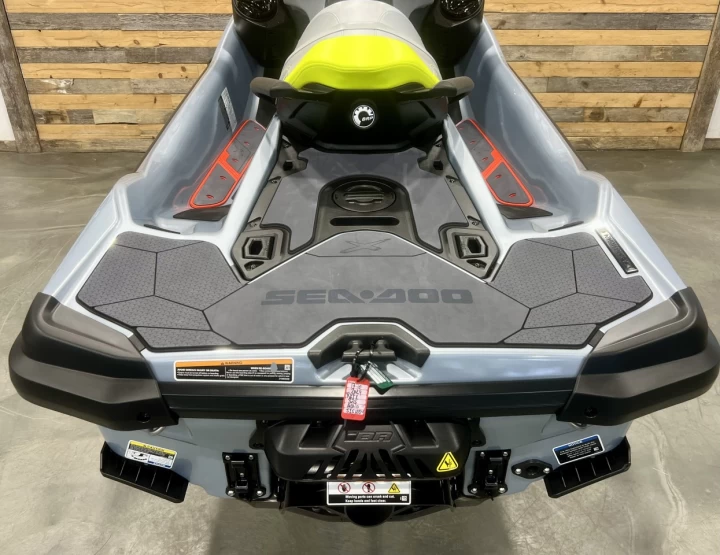 2024 BRP SEA-DOO RXT-X 325 H.P + IBR + VTS + PREMIUM AUDIO + TECH PKG + 40 HR + 3 PASSAGERS + RARE 