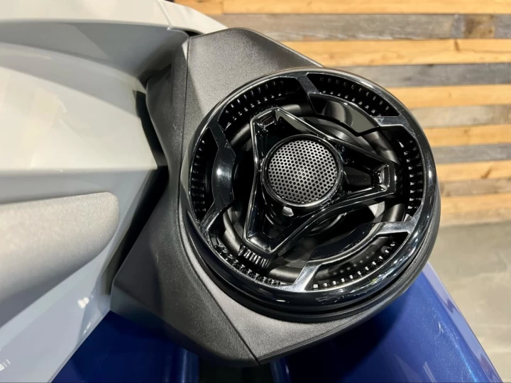 2023 BRP SEA-DOO GTX LIMITED 300 H.P + IBR + VTS + IDF + AUDIO PREMIUM + ENSEMBLE TECH + 3 PLACES + SEULEMENT 51 HR 