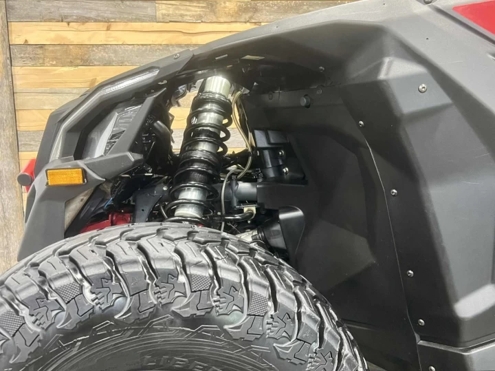 2024 BRP CAN-AM MAVERICK X3 X-RC TURBO RR 200 HP + DPS + 4X4 + 64'' + FOX QS3 + 4351 KM 