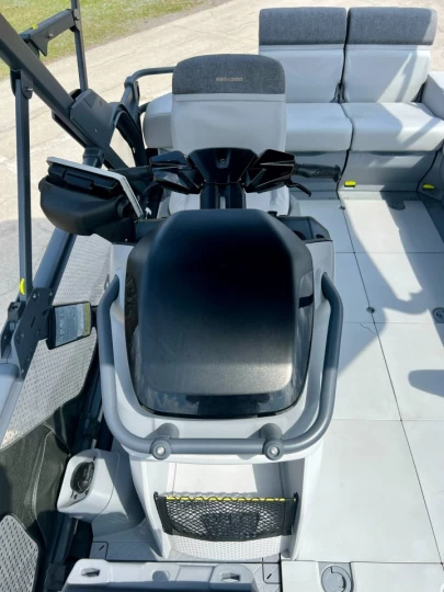 2024 BRP SEA-DOO SWITCH CRUISE 18' 230 HP + IBR + VTS + IDF + GPS + AUDIO + BIMINI + REMORQUE DLX 