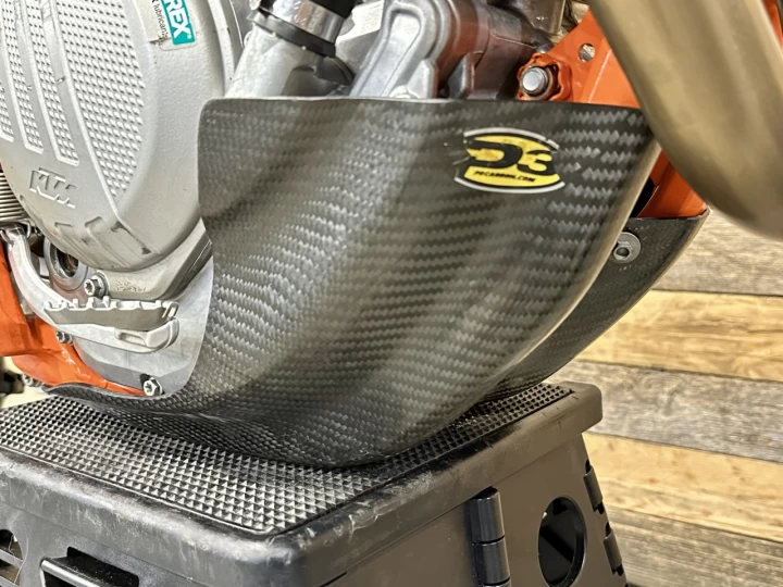 2022 KTM 350 XC-F EFI + 4 TEMPS + SEULEMENT 22 HR + BEAUCOUP D'OPTIONS $$$ INCLUSES + A1 
