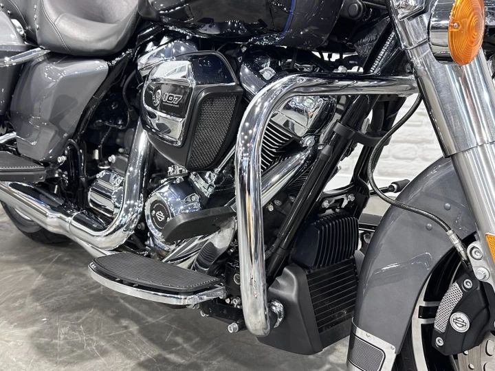 2022 HARLEY DAVIDSON FLHR ROAD KING 107 p.c = 1746 cc EFI + SEULEMENT 29173 KM + RARE & A1 