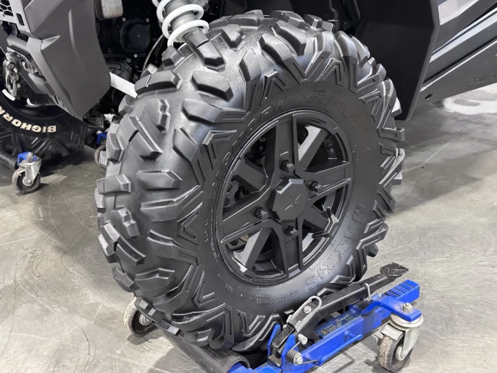 2016 POLARIS RZR XP 1000 EFI + 4WD + E.P.S + FOX + AUDIO + CABINE FERMÉ + CHAUFFAGE + RARE & A1 