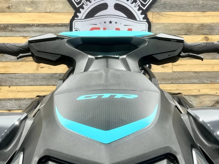 2026 BRP SEA-DOO GTR 230 H.P + IBR + VTS + AUDIO PREMIUM + SEULEMENT 4 HR + 3 PASSAGERS + RARE & A1 