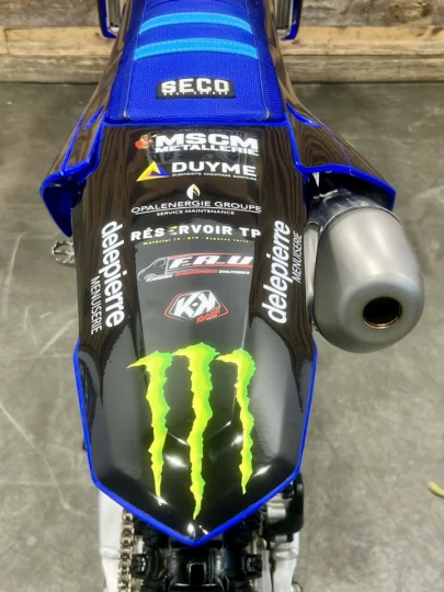 2024 YAMAHA YZ 450F EFI + 4 TEMPS + SEULEMENT 25 HR + LOOK UNIQUE & CONDITION A1 