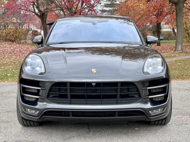 PORSCHE MACAN TURBO + 440 HP AVEC ENS.PERFORMANCE PORSCHE + 4WD + MAGS 21'' + TOUTE ÉQUIPÉE  2017