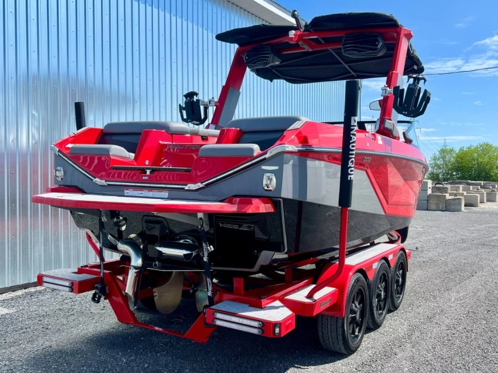 2022 SUPER AIR NAUTIQUE G23 + TOUTES OPTIONS $$$ + REMORQUE DLX + SEULEMENT 105 HR 