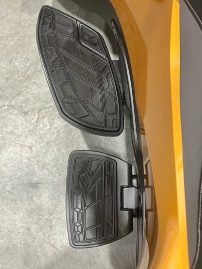 2024 BRP CAN-AM SPYDER RT-S SE-6 (SEMI-AUTOMATIQUE) + ROTAX 1330 EFI + SEULEMENT 38579 KM + RARE & A1 