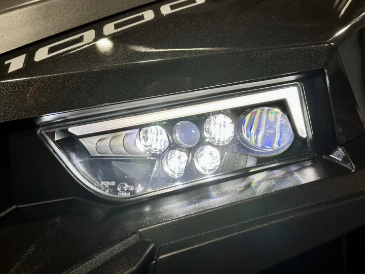 2021 POLARIS GENERAL 4 CREW XP 1000 EDITION DELUXE + RIDE COMMAND RADIO - GPS + CABINE FERMÉ + 3286 KM SEULEMENT 