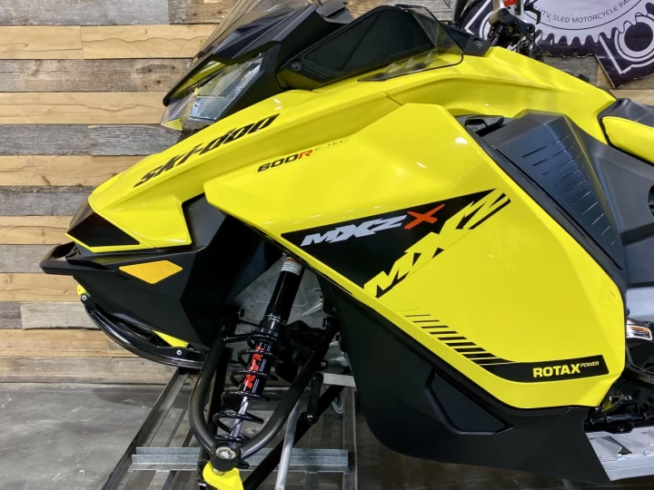 2019 BRP SKI-DOO MXZ-X 600R E-TEC 129'' / REV GEN4 / CONDITION A1 