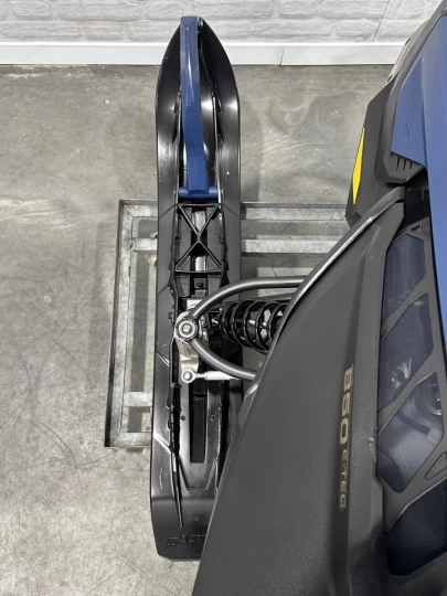 2025 BRP SKI-DOO EXPEDITION S.E 850 E-TEC EFI WT-WIDE TRACK 154'' X 20'' + 1809 KM SEULEMENT + BANC PASSAGER + COFFRE LINQ + RARE & A1 