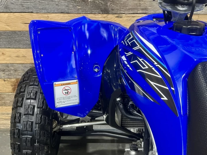 2021 YAMAHA YFZ 450 FI + 2WD + SEULEMENT 46 HR + RARE & CONDITION A1 