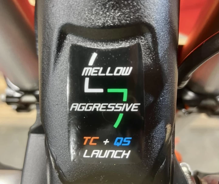 2025 KTM 250 XC-F EFI + 4 TEMPS + 68 HR + ENDURO-MX-MOTOCROSS + RARE & CONDITION A1 