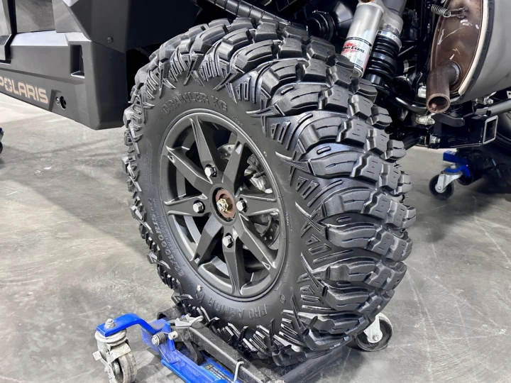 2023 POLARIS GENERAL XP 1000 EFI PREMIUM DELUXE + 4WD + EPS + AUDIO + SEULEMENT 3425 KM + RARE & A1 
