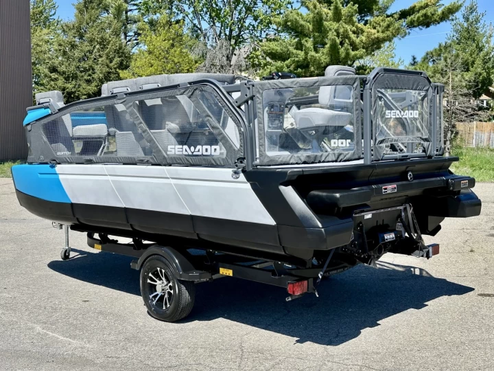 2023 BRP SEA-DOO SWITCH 16' ROTAX 170 H.P + IBR + VTS + IDF + REMORQUE + 0 HR + RARE & A1 