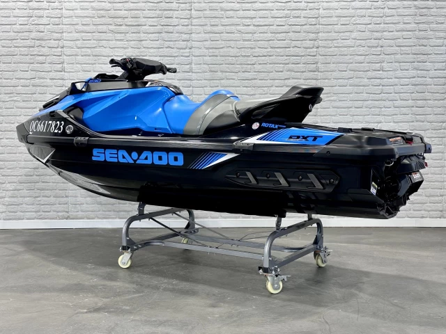 BRP SEA-DOO RXT 230 HP + IBR + VTS + 3 PASSAGERS + 131 HR SEULEMENT + RARE & A1  2019