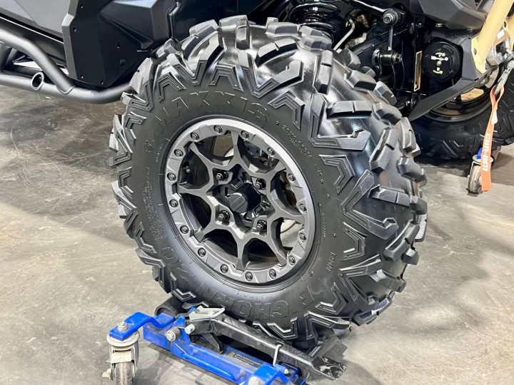 2022 BRP CAN-AM MAVERICK SPORT 1000R X-XC + DPS + 4X4 + SEULEMENT 1522 KM + CONDITION IMPECCABLE A1 