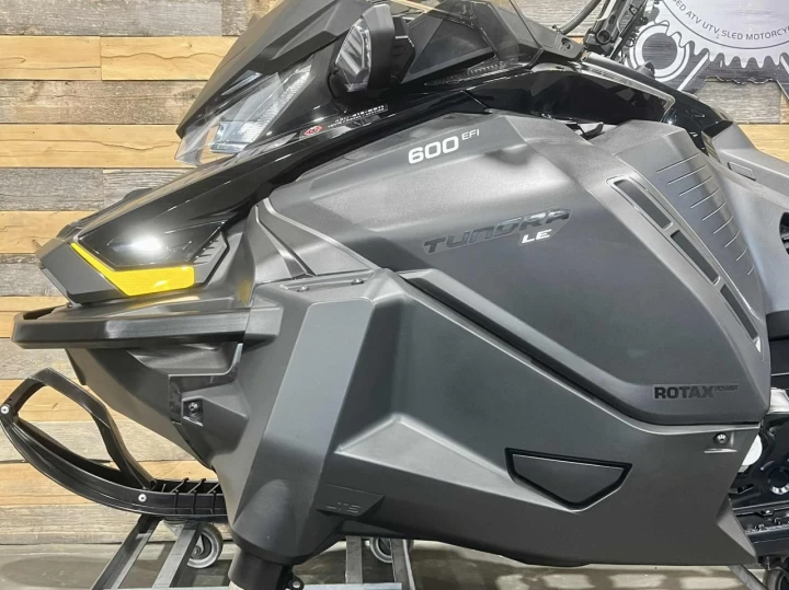 2024 BRP SKI-DOO TUNDRA L.E 600 EFI LT-LONG TRACK 154'' + SEULEMENT 379 KM + REV GEN4 + BANC DOUBLE + RARE & A1 