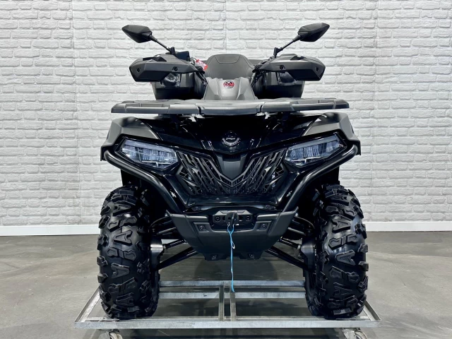 CF MOTO C-FORCE 600 EFI TOURING + EPS + 4WD + SEULEMENT 136 KM + GARANTIE 2030 + RARE & IMPECCABLE A1  2025