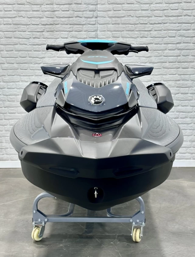 BRP SEA-DOO GTR 230 H.P + IBR + VTS + AUDIO PREMIUM + 3 PASSAGERS + SEULEMENT 4 HR + RARE & A1  2026