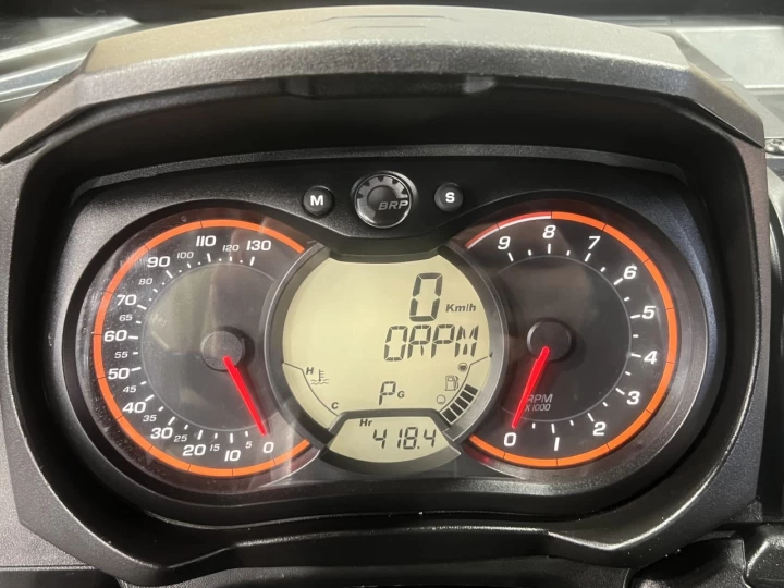 2018 BRP CAN-AM DEFENDER XT HD-10 + 4WD + DPS + BEAUCOUP D'ÉQUIPEMENTS $$$ + RARE & A1 