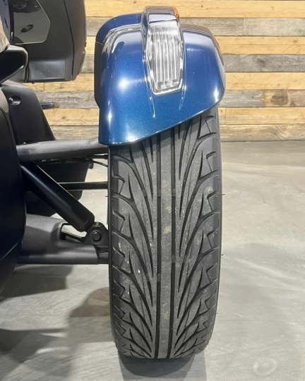 2022 BRP CAN-AM SPYDER RT SE-6 (SEMI-AUTOMATIQUE) AVEC 55901 KM + MODELE & COULEUR RARE + CONDITION A1 