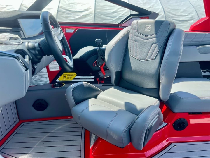 2022 SUPER AIR NAUTIQUE G23 + TOUTES OPTIONS $$$ + REMORQUE DLX + SEULEMENT 105 HR 