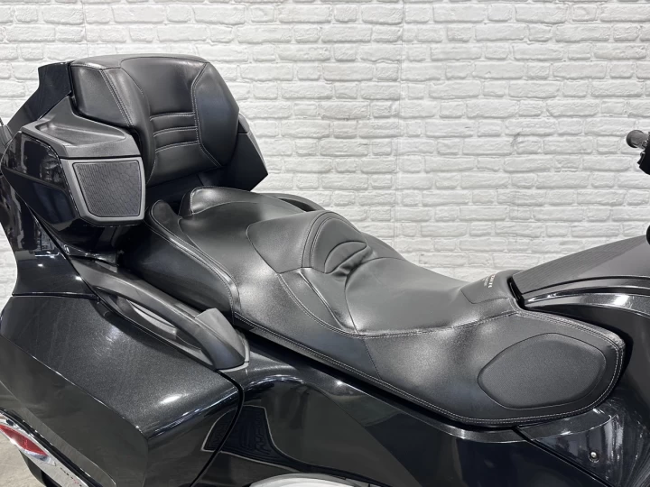 2010 BRP CAN-AM SPYDER RT-S SM-5 (MANUELLE A CLUTCH) + SUSPENSION A AIR + 51197 KM + RARE & A1 