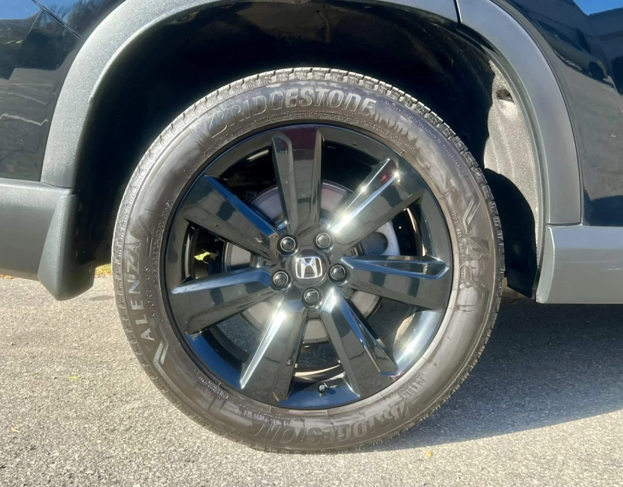 2023 HONDA PILOT BLACK EDITION AWD + V6 3.5L + SEULEMENT 34856 KM + GARANTIE  Main Image