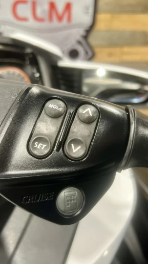 2012 BRP SEA-DOO RXT 260 HP IS = SUSPENSION INTELLIGENTE + SEULEMENT 117 HR + 3 PASSAGERS + MODELE RARE + 