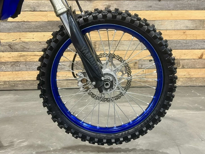 2022 YAMAHA YZ 450F EFI + 4 TEMPS + SEULEMENT 39 HR + MX-MOTOCROSS-ENDURO + RARE & A1 