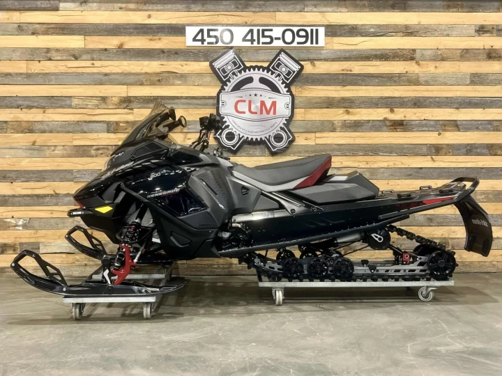 2025 BRP SKI-SOO RENEGADE ENDURO 900 ACE ITC 137'' + REV GEN5 + GARANTIE B.E.S.T + SEULEMENT 3680 KM 