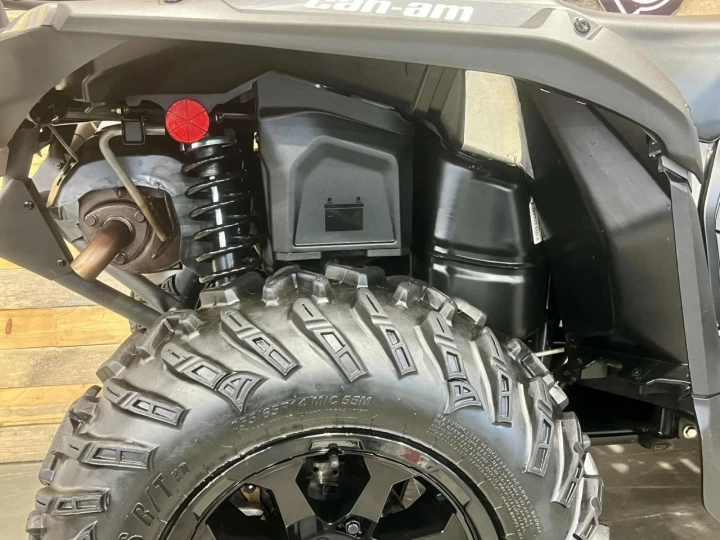 2024 BRP CAN-AM OUTLANDER MAX XT 700 EFI + DPS + 4X4 + SEULEMENT 564 KM + RARE & CONDITION A1 