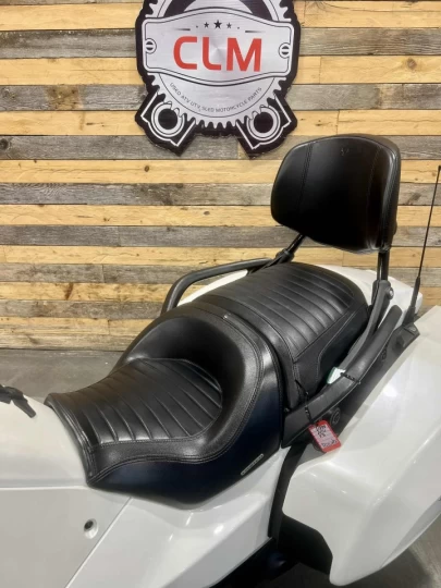 2016 BRP CAN-AM SPYDER F3 LIMITED SE-6 (SEMI-AUTOMATIQUE) + ROTAX 1330 cc EFI + SEULEMENT 34305 KM + ENSEMBLE CHROME 