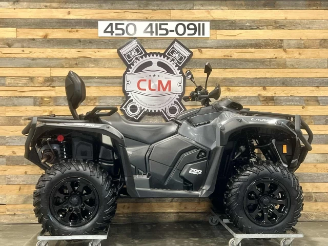 BRP CAN-AM OUTLANDER MAX XT 700 EFI + DPS + 4X4 + SEULEMENT 564 KM + RARE & CONDITION A1  2024