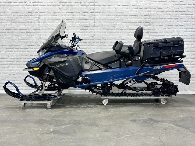BRP SKI-DOO EXPEDITION S.E 850 E-TEC EFI WT-WIDE TRACK 154'' X 20'' + 1809 KM SEULEMENT + BANC PASSAGER + COFFRE LINQ + RARE & A1  2025
