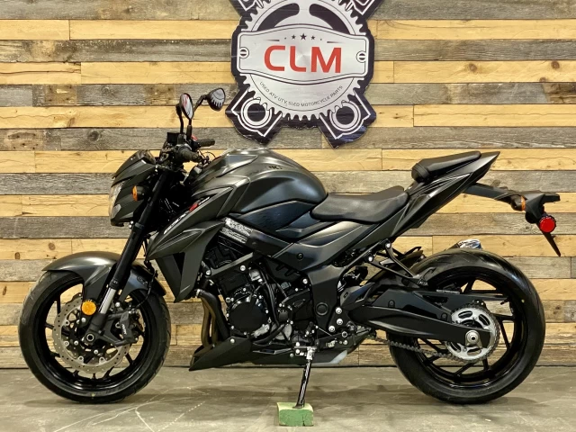 SUZUKI GSX-S 750 EFI + A.B.S + 4373 KM SEULEMENT + CONDITION IMPECCABLE A1  2023