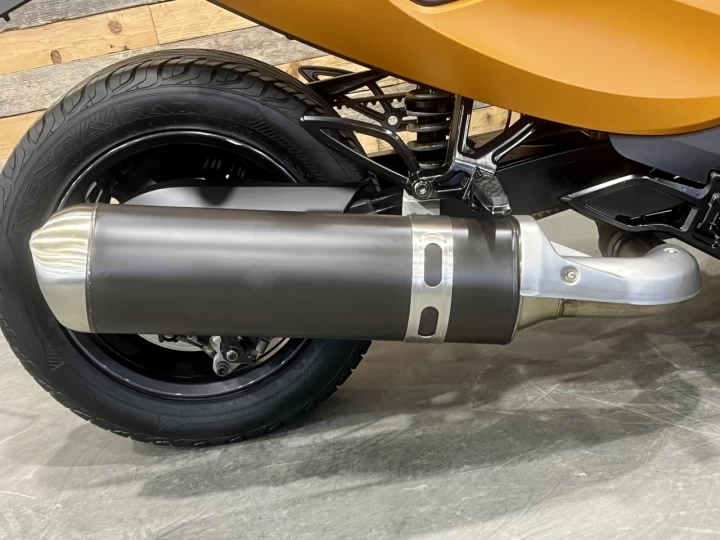 2008 BRP CAN-AM SPYDER RS-S / SM-5 MANUELLE @ CLUTCH + FOX PODIUM + 44585 KM + COULEUR RARE & A1 